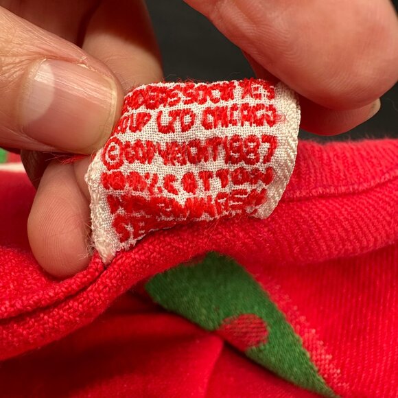 Vintage Christmas Tablecloth Reindeer Red Green Cotton 1987 Tag Textile 62 x 95 - Picture 4 of 11